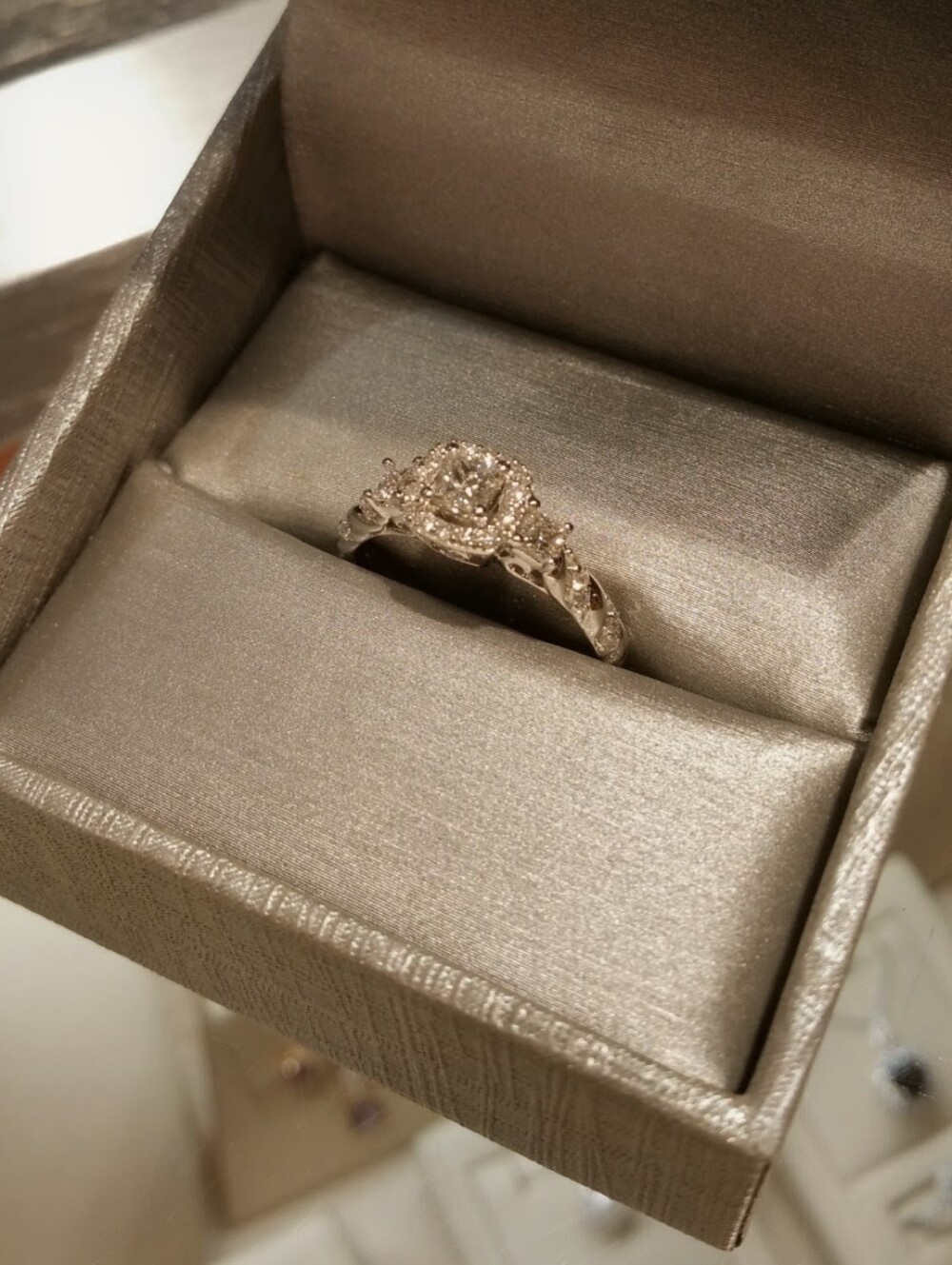 Vintage style 14k white gold diamond ring